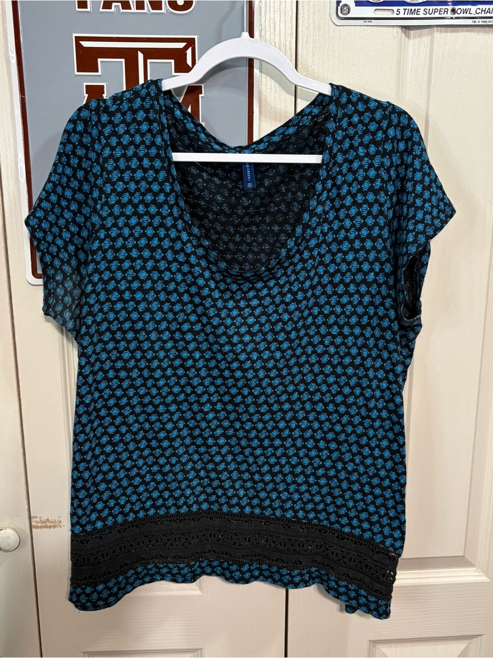 Falls Creek Teal and Black Patterned Scoop Neck Top with Lace Hem